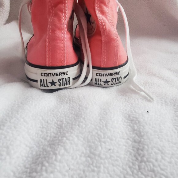 Pink High Top Converse - 8 women 6 men - Picture 5 of 8